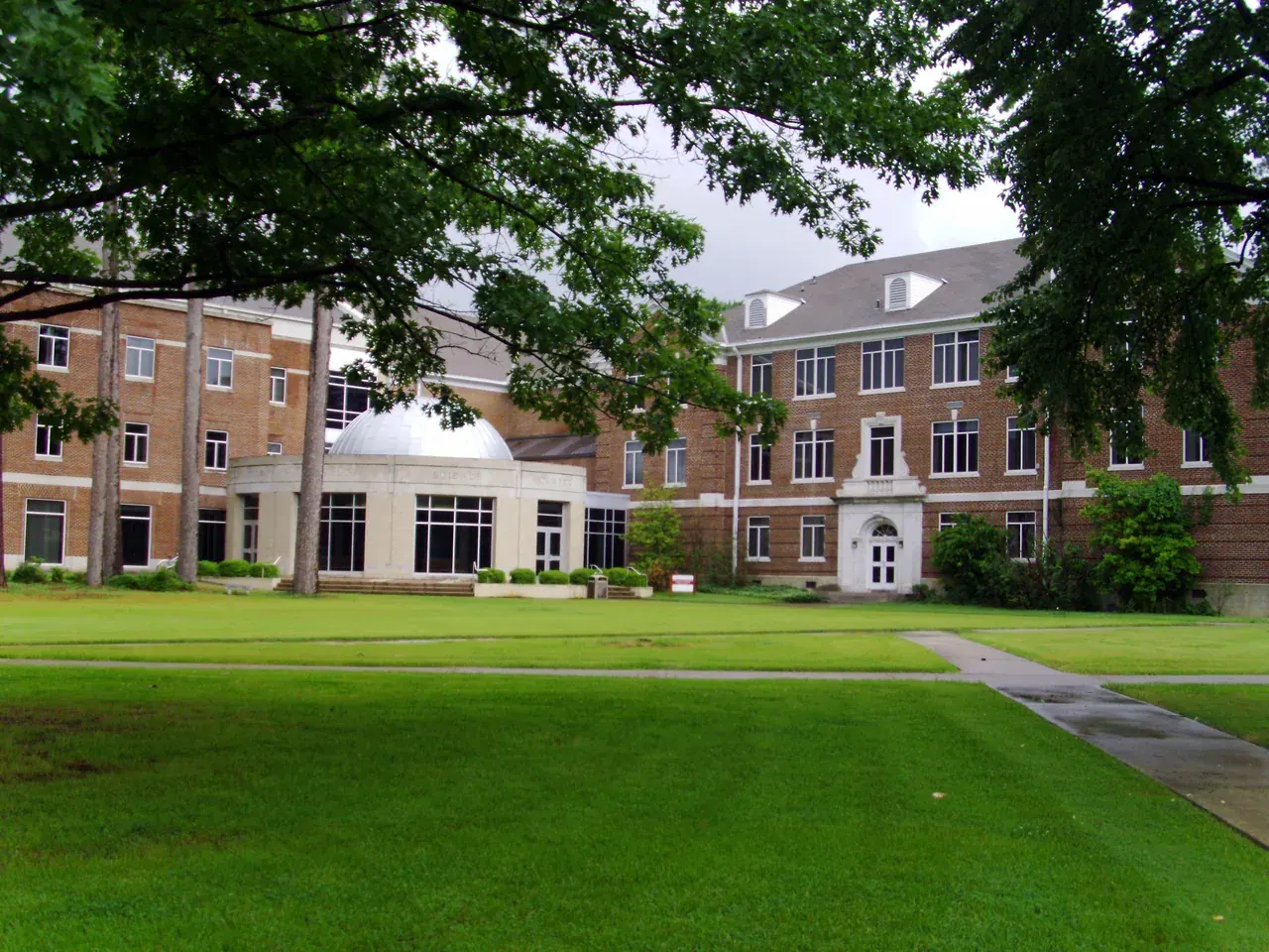 Henderson State University campus 1